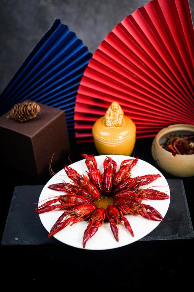 五店同開，初壹食午預(yù)煮餐食連鎖品牌強(qiáng)勢(shì)登陸成都，以硬件研發(fā)撬動(dòng)餐飲新藍(lán)海